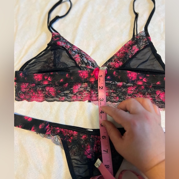 Beautiful mesh and lace floral lingerie, set pink and black sexy set size medium - Picture 11 of 16